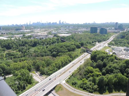 For Lease - 5 Quarrington Lane Unit# 3301, Toronto, Ontario - Photo 4