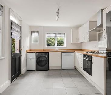 3 bedroom terraced house to rent - Photo 3