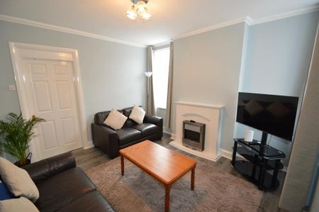 1 bedroom ground floor flat to rent - Photo 3