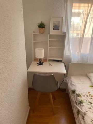 Carrer de Carrícola, Valencia, Valencian Community 46017 - Photo 5