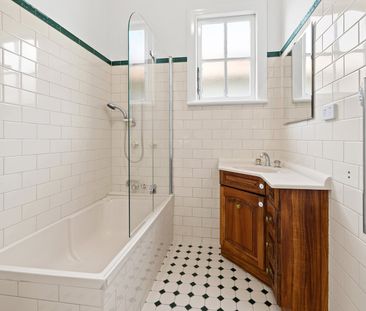 24 Fourth Avenue, Brunswick VIC 3056 - Photo 1