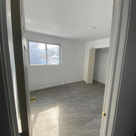 Grand 3 ½ avec chambre fermée à louer – Montréal-Nord - Photo 4