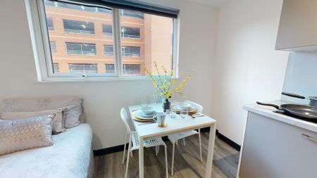 Studio to rent - Photo 3