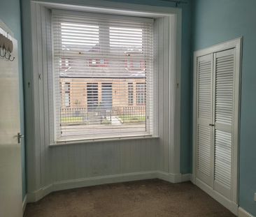 Terraced House to rent on - Photo 6