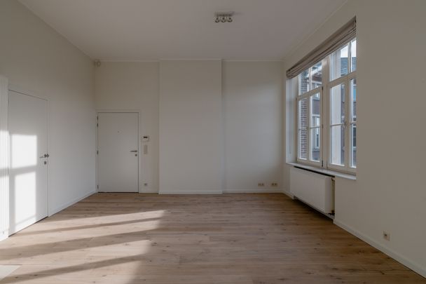 Een arsenaal* aan ruimte in deze loft gelegen in het Groen Kwartier - Photo 1