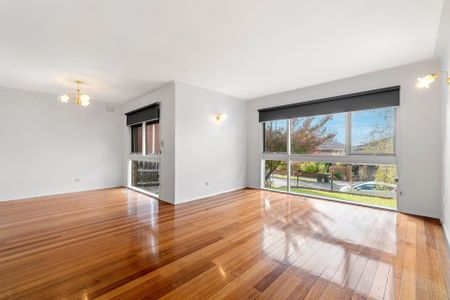 38 Latrobe Street, Bulleen - Photo 2