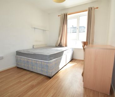 6 bedroom semi-detached house to rent - Photo 6