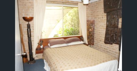 Great Location - 3 bedroom family home - Photo 3