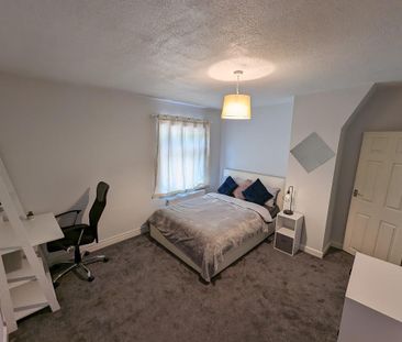 3 bedroom terraced house to rent - Photo 6