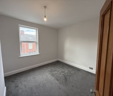 4 bed Terraced - To Let - Photo 4