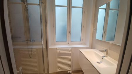 location Appartement T3 DE 87.89m² À PARIS - Photo 3