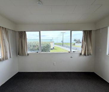 Beach Views on Bruce - Upstairs Flat - Photo 5