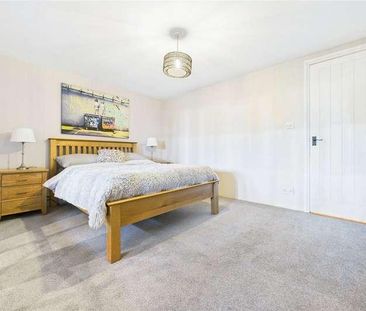 College Lane, East Grinstead, West Sussex, RH19 - Photo 5