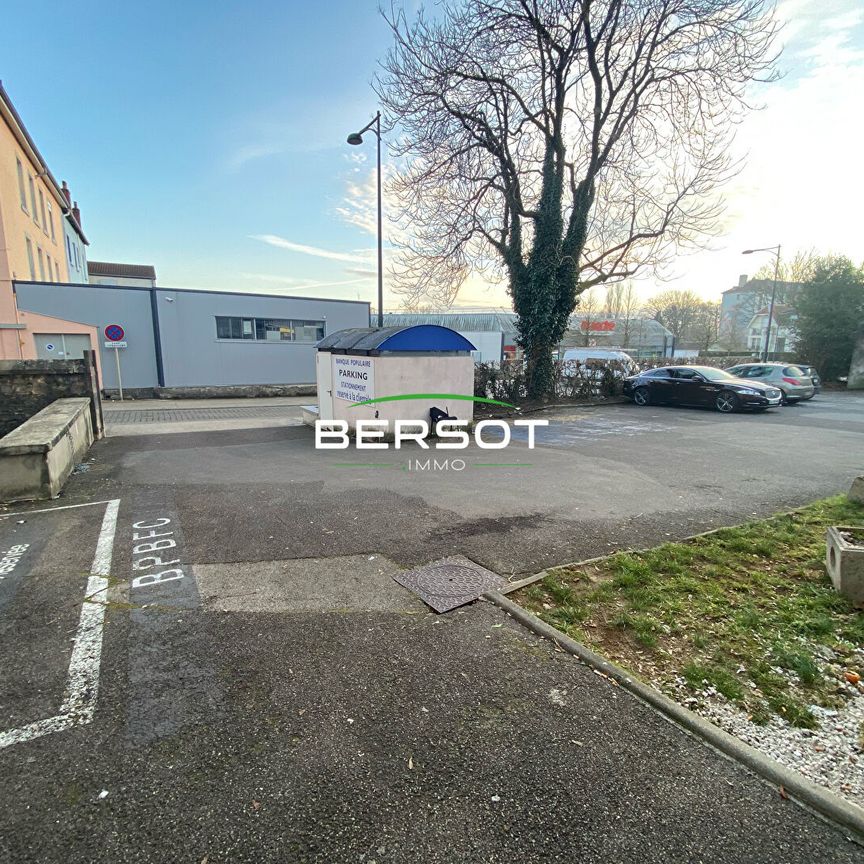 Studio meublé QUARTIER SAINT CLAUDE - Photo 1
