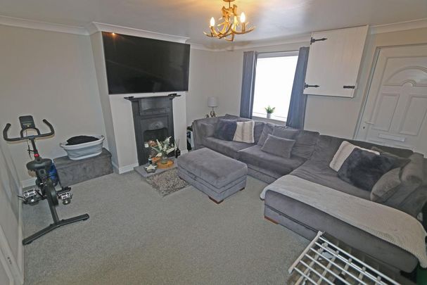 2 bedroom terraced house to rent - Photo 1
