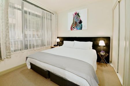 Cool 1-bedroom apartment near Flagstaff train station - Photo 5