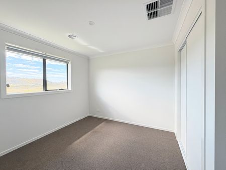 Brand New Four-Bedroom Family Home! - Photo 3