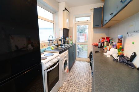 Room in a Shared House, Leigham Vale, SW16 - Photo 5