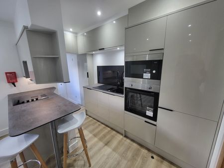 Penryn, Cornwall - Photo 3