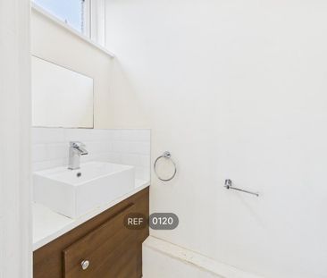 1 bedroom property to rent - Photo 5