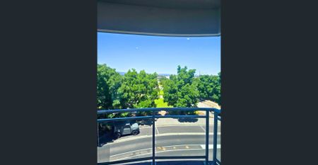 Fully Furnished Secure 2 Bedroom, 2 Bathroom Apartment with Pool, Gym & Garden-View Balcony - Photo 5