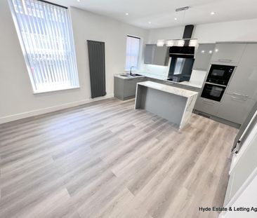 17/19 Parsons Lane, Bury, BL9 0LY - Photo 2