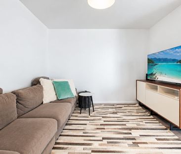 Spectacular Harbour Views 2 Bedroom Apartment - Photo 1