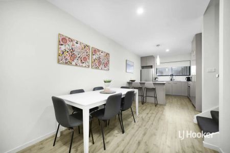 16 Tribeca Drive, Point Cook VIC 3030 - Photo 3