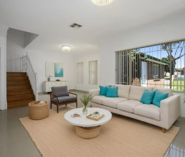 Modern Family Living in the Heart of Hinchinbrook - Photo 4