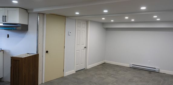 Splendide 4 ½ Très éclairé Neuf - Photo 2