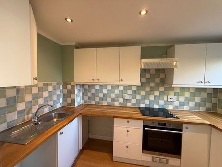 Field Close, Aylesbury - Photo 5