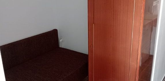 Garsoniera in zona Titan - Photo 2