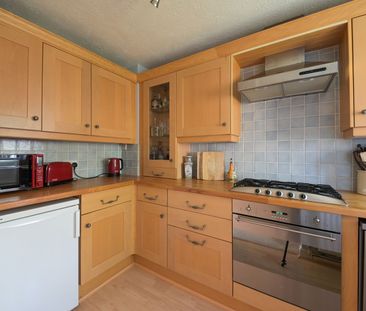 Dukes Ride, Dorking, North Holmwood - Photo 4