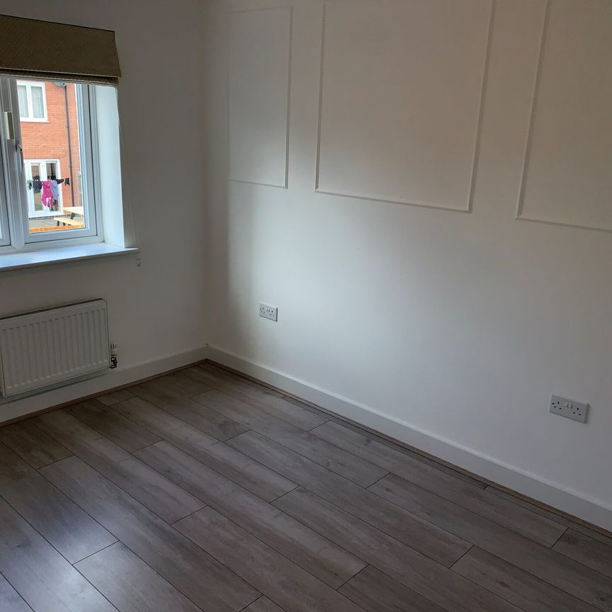 Irvine Crescent, Lubbesthorpe - Photo 1