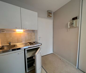 Location Appartement 1 pièce 21m² - Photo 3