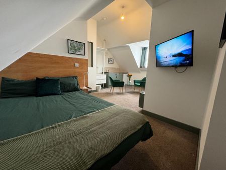 1 bedroom in a house share to rent - Photo 4