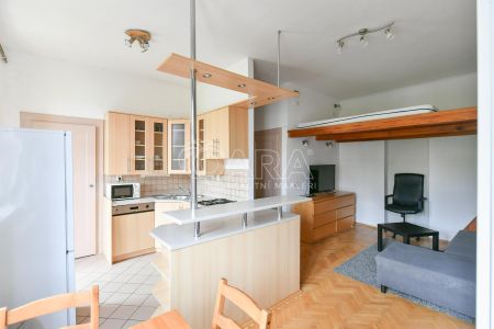 Pronájem bytu 1+kk a garsoniéry 30 m², Kralická , Praha - Photo 3