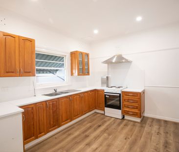 71 Mount View Road, Cessnock NSW 2325 - House For Rent | Domain - Photo 3