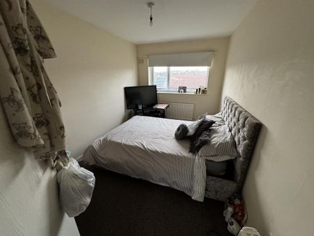 2 bedroom semi-detached house to rent - Photo 2
