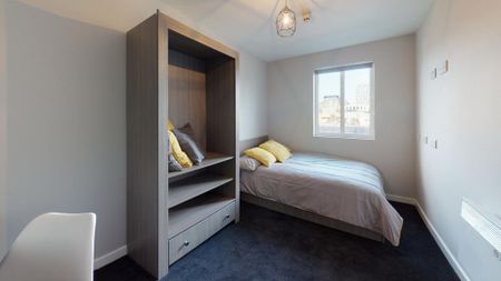 6 bedroom flat to rent - Photo 3