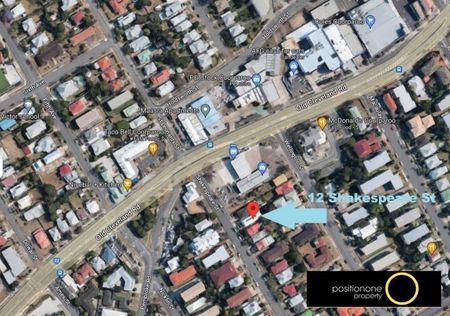 Extra Large Air Conditioned Bedroom | Rent includes Electricity, Wifi & Water - Photo 5