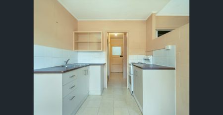 Easy Living in Prime Newtown Position! - Photo 4