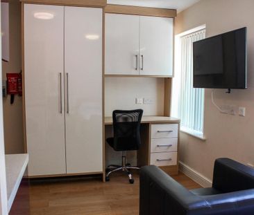 Studio to rent - Photo 1