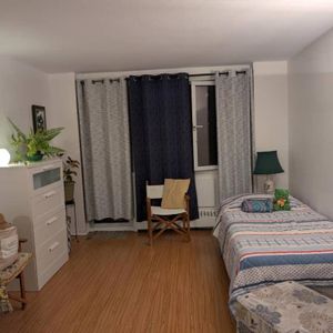 Charmant 1½ lumineux, bien entretenu, Ste-Famille/Prince Arthur - Photo 2