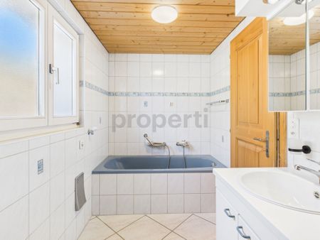 Wohnen und Arbeiten: Eindrucksvolle Maisonette-Wohnung mit grosser Gewerbefläche - Foto 2