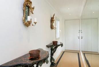 Attic-Spagna: 250mq. Duplex Penthouse located in 15th century Historical Building. Large double living room with fireplace, study, 3 bedrooms, 3 baths, spectauclar entertaining room with 360° views of antique Rome, rooftops and Cupoa’s. Ref #120