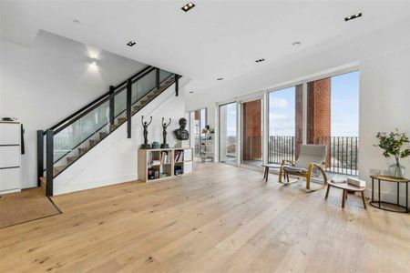 Exchange Gardens, Vauxhall, SW8 - Photo 2