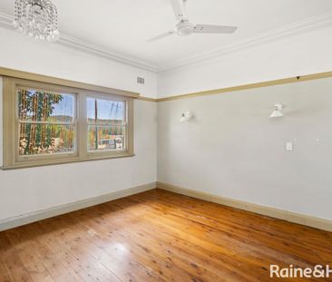 21 Young Street, West Gosford, NSW 2250 - Photo 4