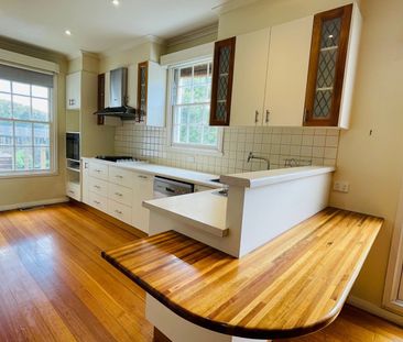 IDEAL FAMILY HOME - Photo 6