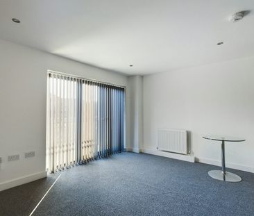 Studio flat to rent on - Photo 2